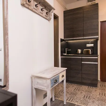Nerorosso Apartment *